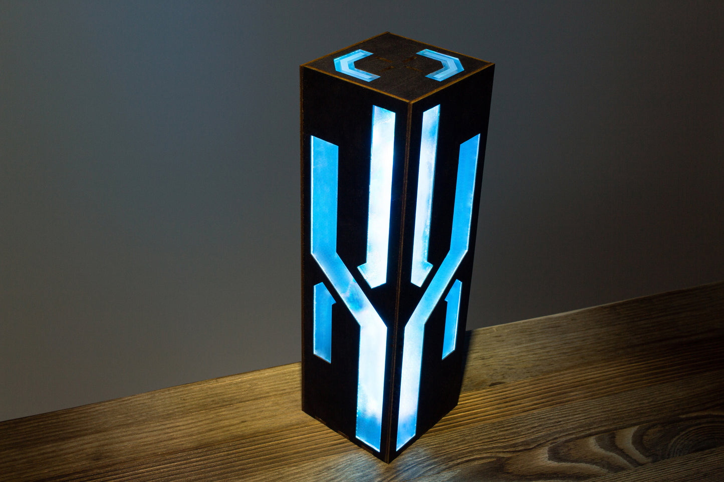 Futuristic Night Lamp | Neon Inclined Lines