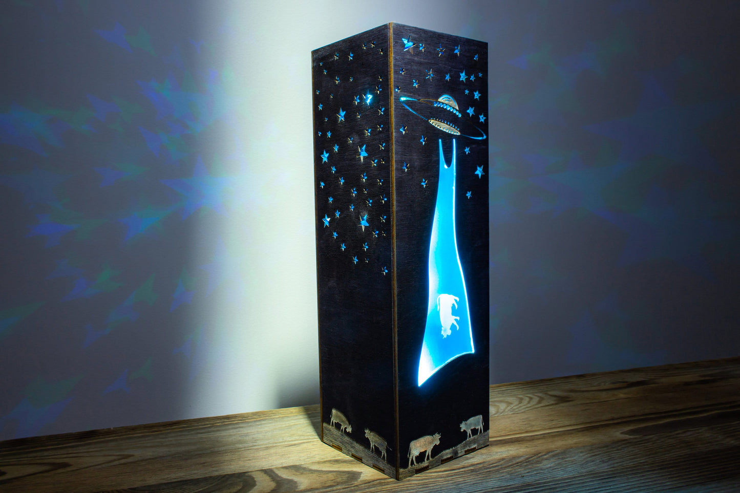 Alien Abduction LED Lamp | Alien Design