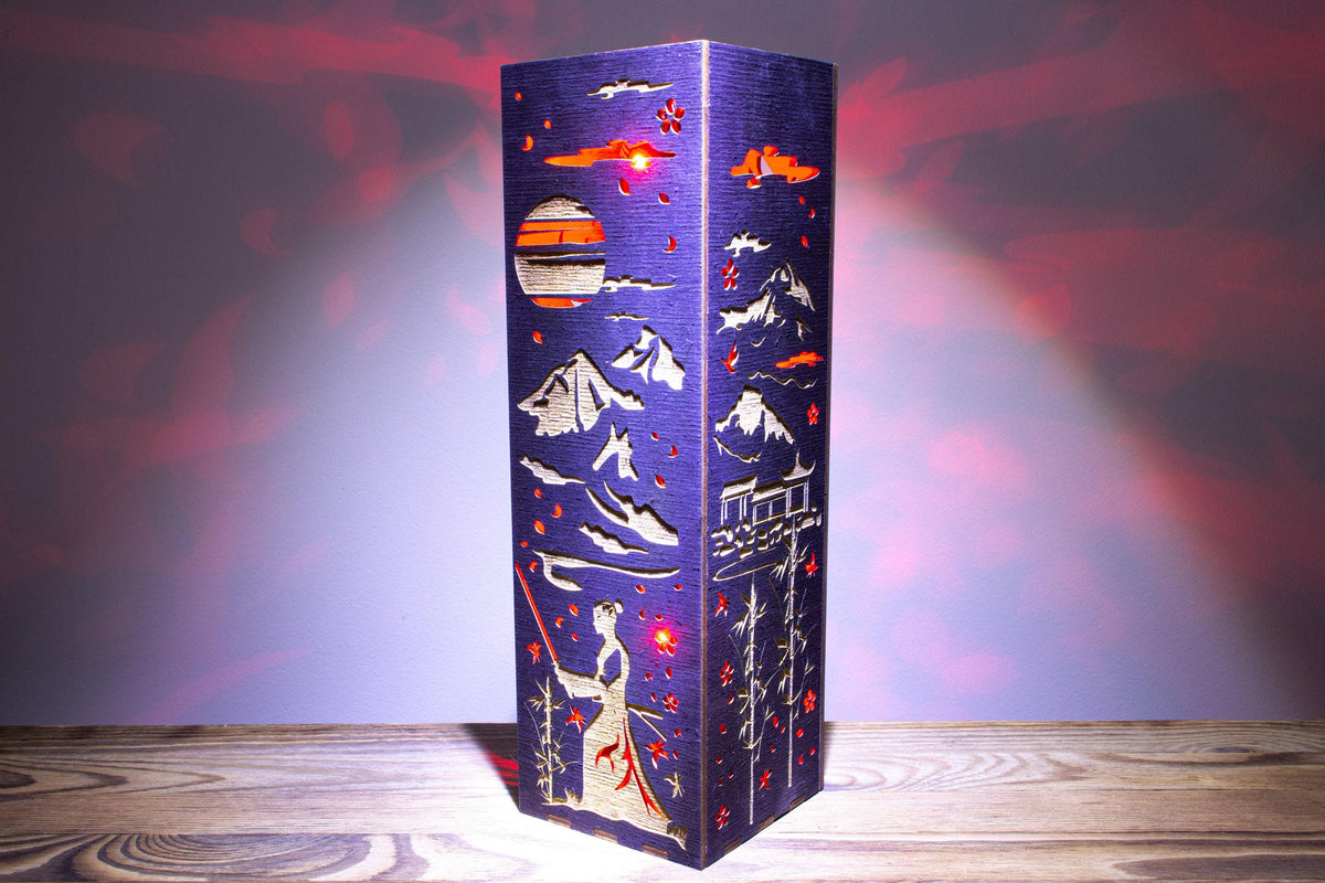 Samurai Laser-Cut-Lampe — Japanische Tischleuchte