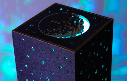 Alien Abduction Lamp — Sci-Fi Neon Light
