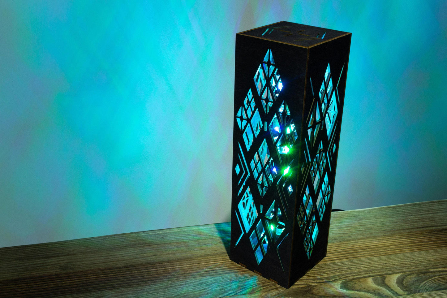 Rhombus Wood Lamp — Cyber Desk Light