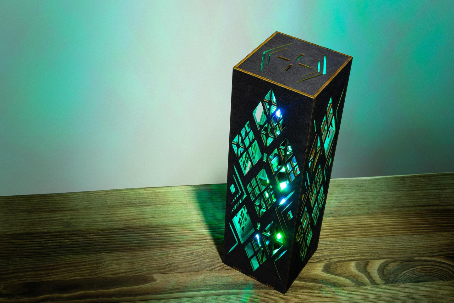 Rhombus Wood Lamp — Cyber Desk Light