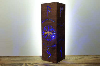 Vegvisir & Raben-Lampe — Nordisches Nachtlicht